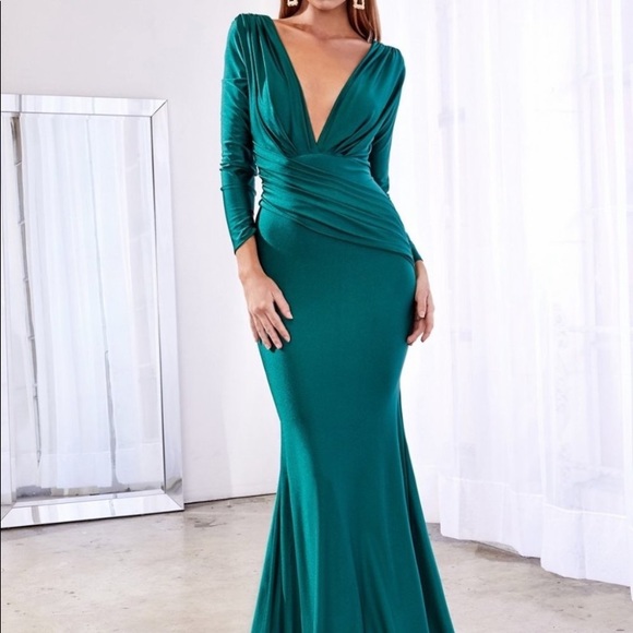 NWT FORMAL APPLE RED DRESS - Picture 3 of 4